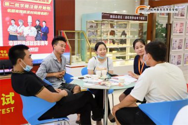 �����|���＾�ڶ����W���a䛻���M���У�����������