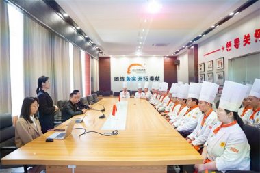 ��I(y��)���v�M(j��n)У�@��У������ٰl(f��)չ