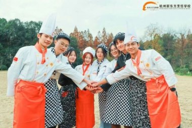 �����ϰ�Ѯ߀���D(zhu��n)�W(xu��)������У���D(zhu��n)�W(xu��)���Ă�(g��)�W(xu��)У�ã�