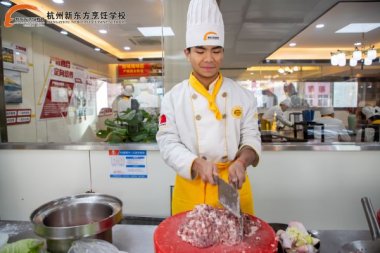 �����ů���գ�����MУ�@���l�f�Ϸ�ֻ�ܳԜ��A