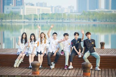 �и߿����و�������ǰ��У����(y��u)��������