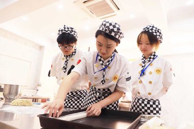 2025꺼c(din)Ӗ(xn)W(xu)УĂ(g)