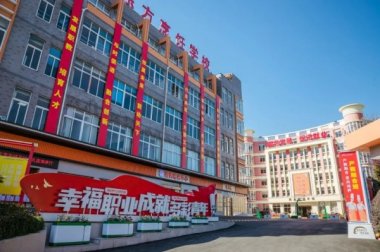 �����|����W(xu��)У���o�ഺһ��(g��)�еך��δ��(l��i)